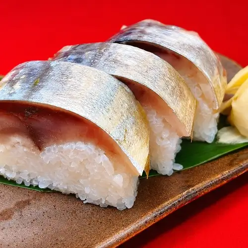 自家製鯖の棒寿司（3貫）