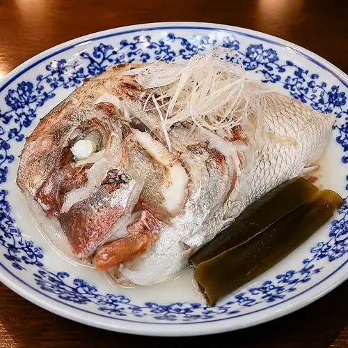 鯛のアラの酒蒸し