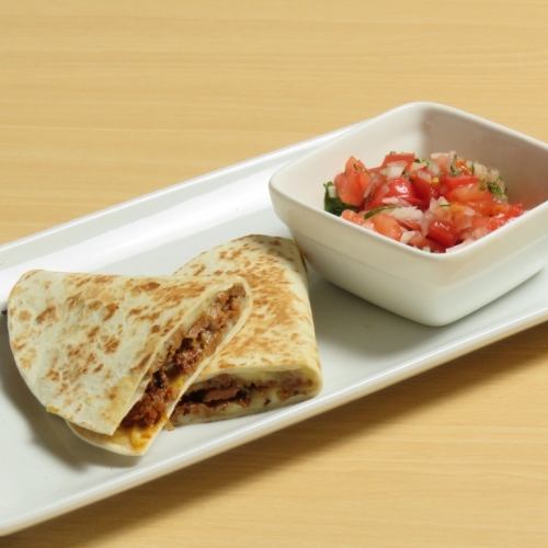 食卓を彩る異国の味を演出