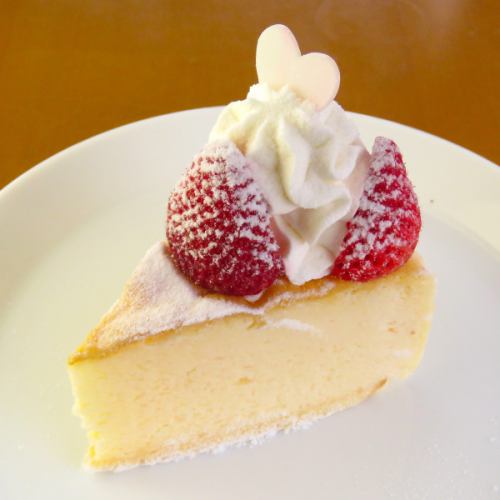 ストロベリーチーズケーキ