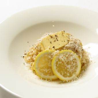 Cacio e pepe with lemon butter