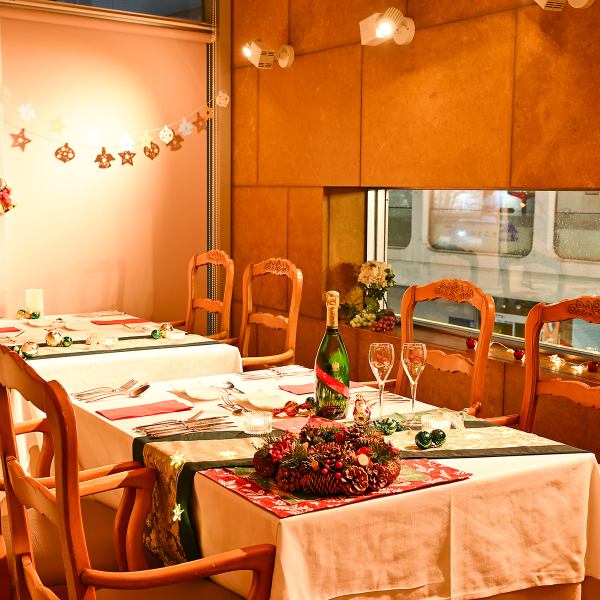 【Xmasは特別なテーブルセットでお出迎え】コースのご予約受付中です。お待ちしております。