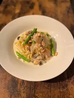 スモークサーモンのクリームソース