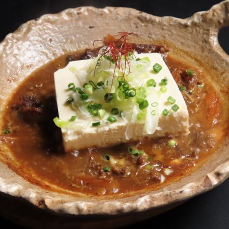 <Recommended by the owner!> Domestic beef tendon stew with tofu prepared with Hatcho miso