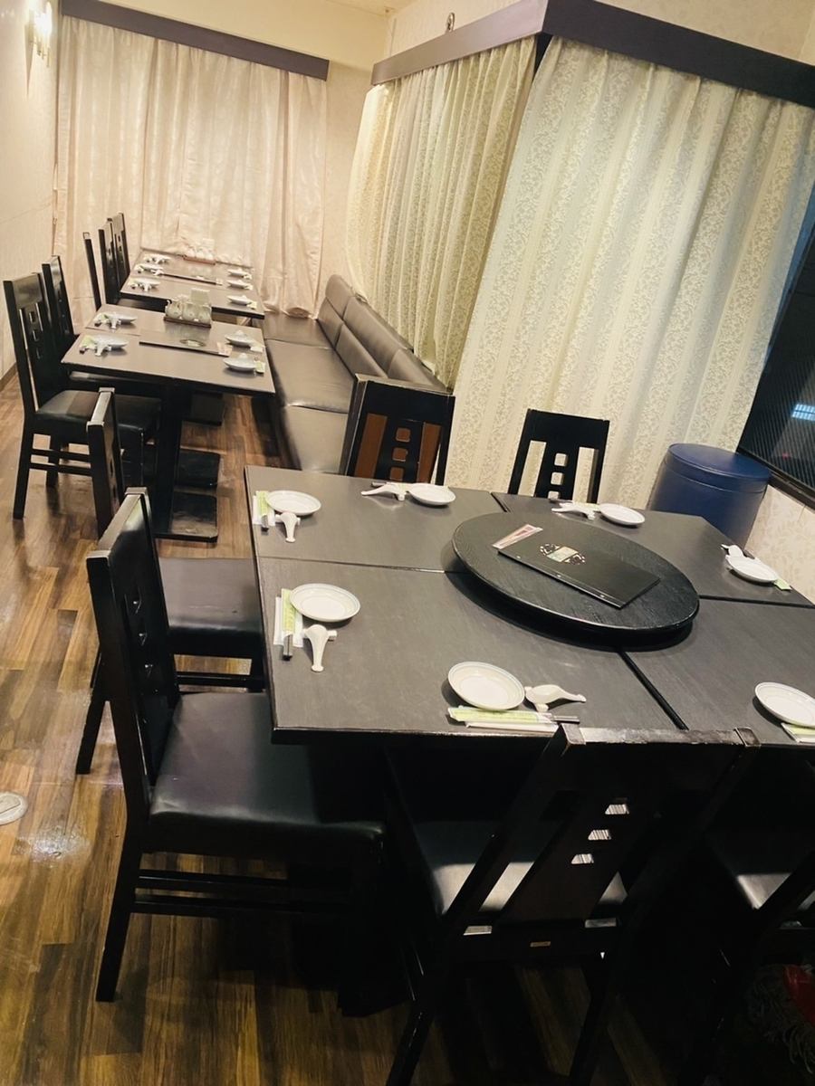 Same-day reservations are also possible! We have private rooms available for large groups!