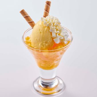 Crunchy mandarin orange with vanilla ice cream