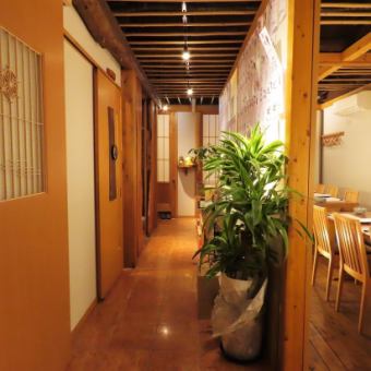 Completely private space! The inside of the store has a calm and adult atmosphere◎