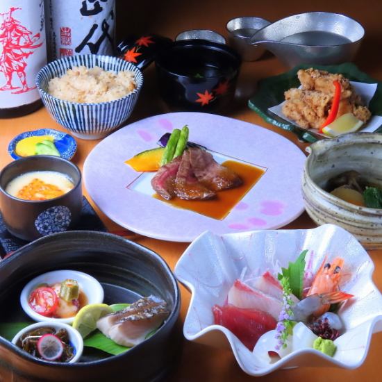 A hideaway for adults where you can enjoy fresh seafood and local sake