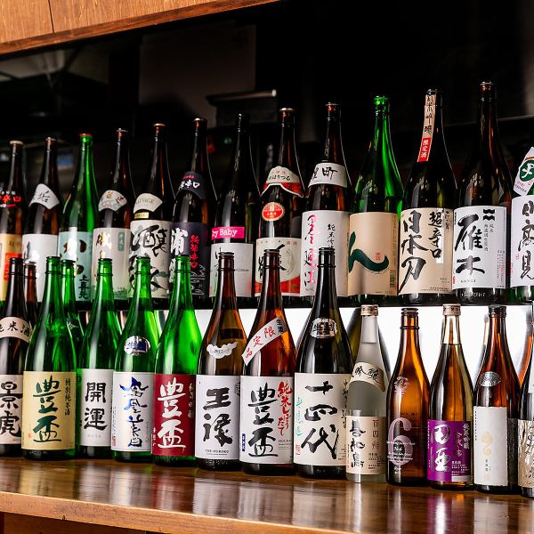 We always have more than 30 kinds of local sake from each region!
