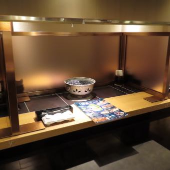 並んで座れる2人用シートはデートにお薦め!