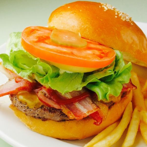 [Bacon Cheese Burger ★] Made with the best bacon ingredients!