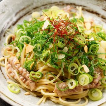 ◎ Japanese-style yuzu pepper pasta with chicken seri and garlic ~ covered with green onions ~