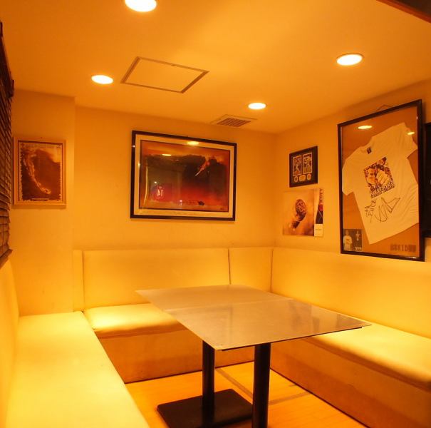 [Self-inspired sofa seat] We will adjust the lighting according to the time and atmosphere.I am happy to be able to sit back after 10 names is a semi-private room style.In addition, the kind of beer prepared in the shop is top class in the area ☆ We have a selection of beers from around the world ♪