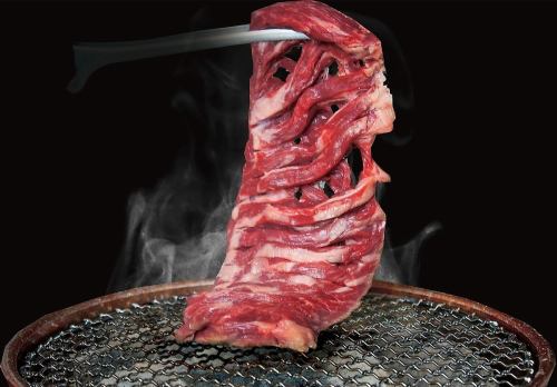 Diamond cut thick-sliced steak