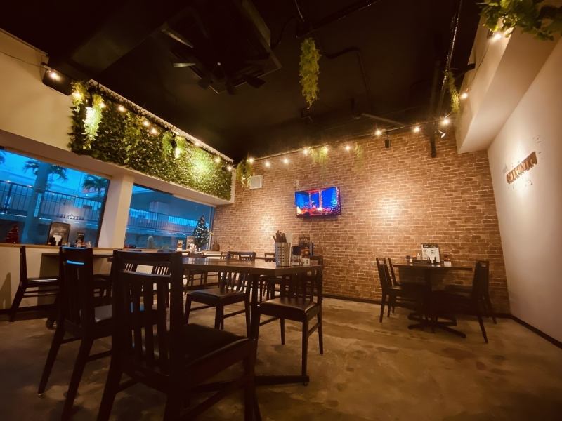 The stylish interior of the restaurant is filled with the warmth of wood. The calm atmosphere is extremely comfortable! Once you taste the finest steak in a calm space, you're sure to be addicted to it! increase.Please enjoy sake that goes well with meat♪