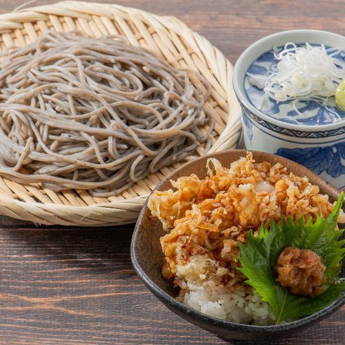 There are various sets of small rice bowls and soba noodles available.