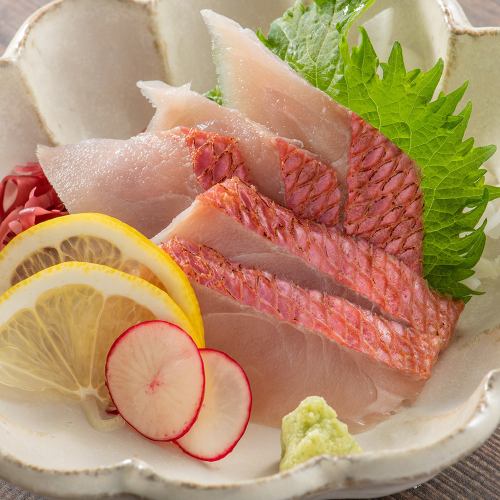 Grilled frosted sashimi of golden-eyed snapper