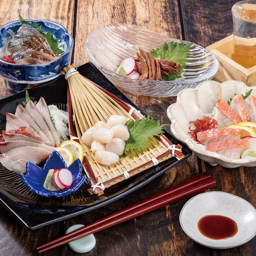 鰤と大粒貝柱の刺身二種盛り　など