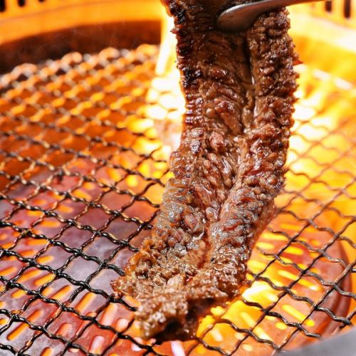 豪快！コスパ抜群のステーキメニュー♪