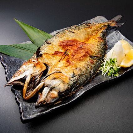 さばの開きの塩焼き