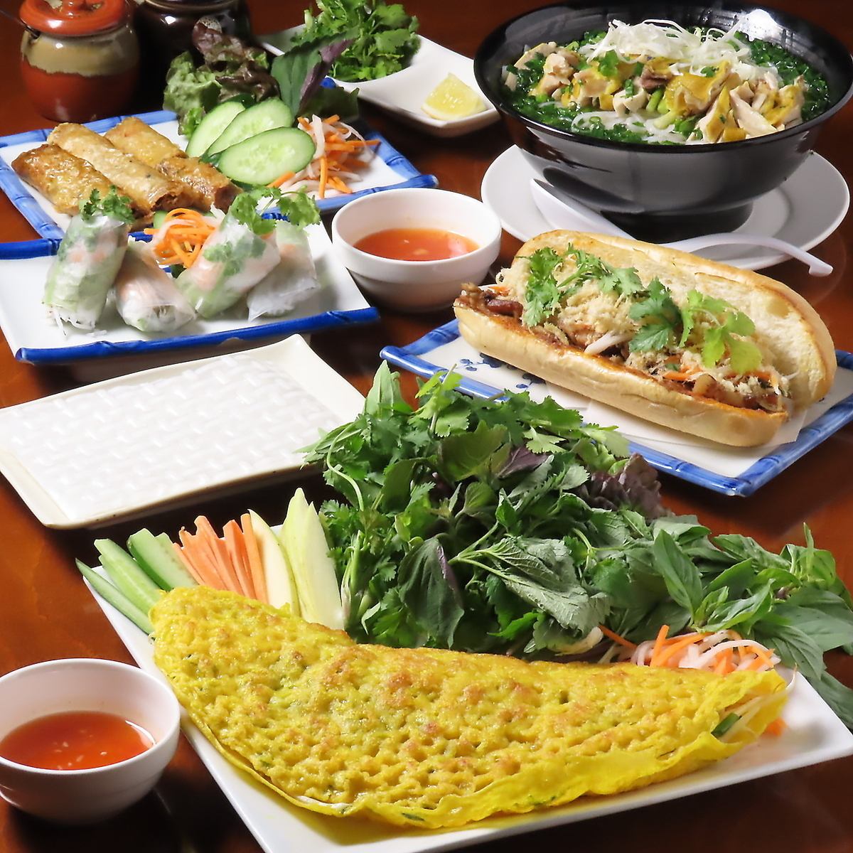こだわりのベトナム料理が勢揃い！ぜひ本場の味をお楽しみください♪