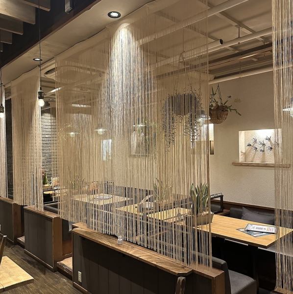 ゆったりくつろげる半個室のソファー席もご用意♪お子様連れも大歓迎◎キッズメニューのご用意もございます!