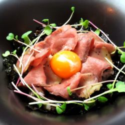 【套餐】烤牛肉蓋飯(十六米)佐日式醬汁