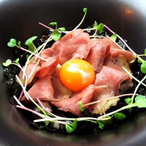 【套餐】烤牛肉蓋飯(十六米)佐日式醬汁