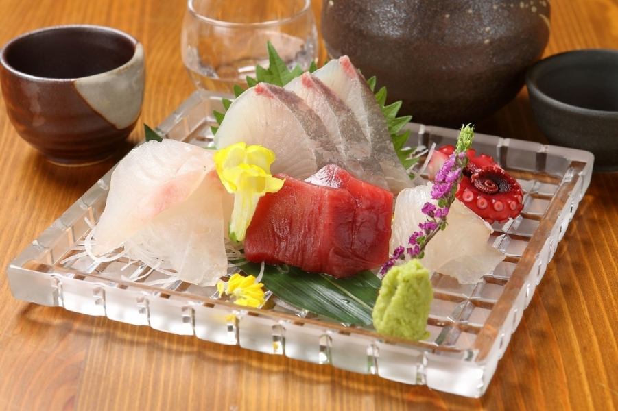 刺身盛り合わせ