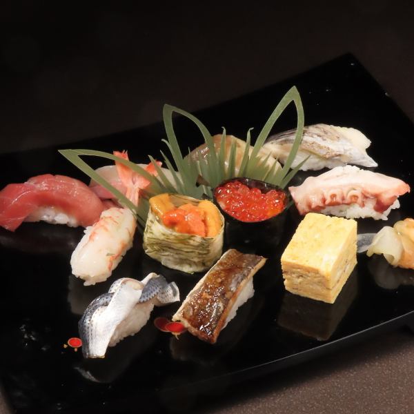 当店人気の一品【2】旬の食材で顔ぶれが変わる四季折々逸品！三陸産鮮魚握り◆2100/2600/2700/3500/5500円