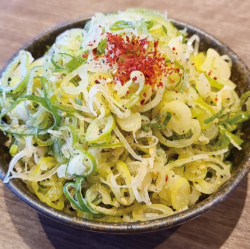 ネギバカそのままでも旨いおつまみ、お肉と一緒だと旨さ倍増！お気に入りの食べ方を見つけてください♪