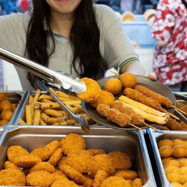 【90분 음료 무제한 포함】도시 한복판에서 빈손으로 즐길 수 있는 음료 무제한 뷔페 플랜이 4500엔♪