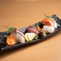 Assortment of 5 types of sashimi