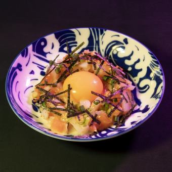 酒の肴になる海鮮おつまみユッケ