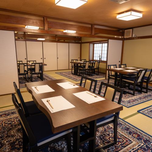 The floor of the tatami room on the 2nd floor can be reserved for up to 35 people.Please use it for various banquets in groups.Please feel free to contact us regarding your budget and number of people when considering it.