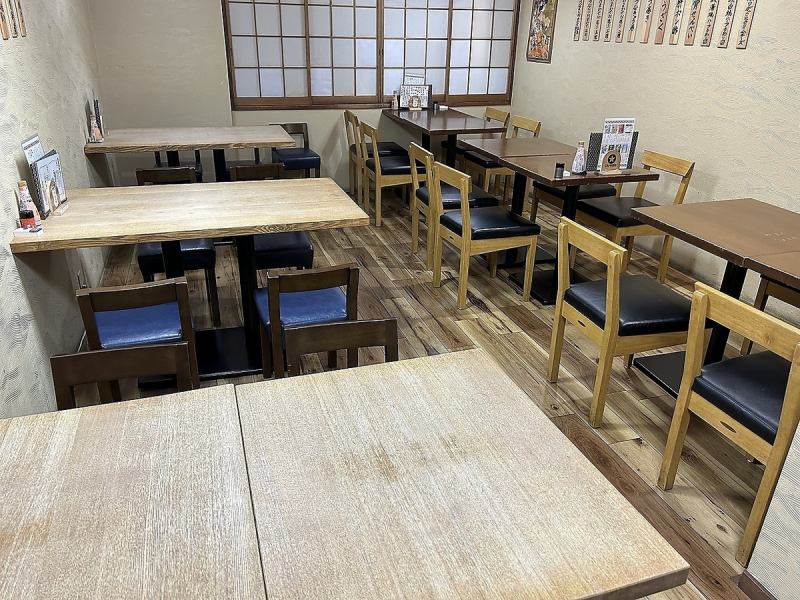 The seats on the second floor have been renovated into table seats! Perfect for all kinds of banquets ◎ Please try our specialty sea urchin! Spending time with exquisite sea urchin and delicious alcohol is truly a blissful time ♪