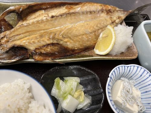Daily grilled fish set meal