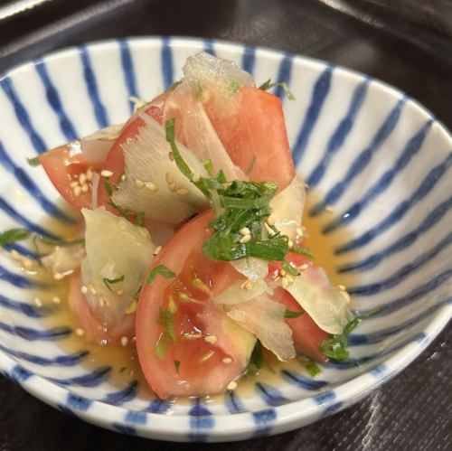 Tomato and pickled ginger salad
