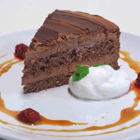 Ganache chocolate cake 1,600 yen (tax included)