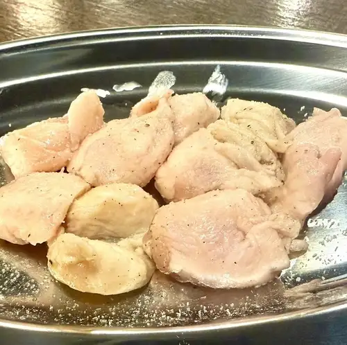 鸡尾（加酱汁或盐）