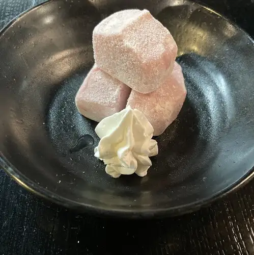 草莓生巧克力