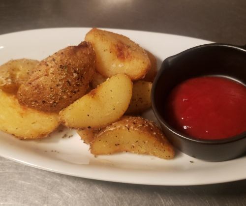 French fries filled with black pepper