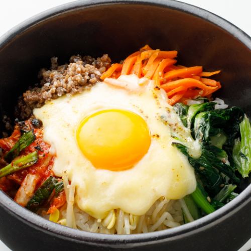 Stoned cheese bibimbap