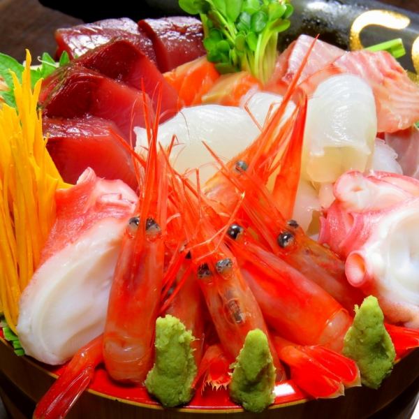 Fresh and plump! Sashimi platter