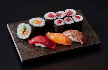 壽司拼盤