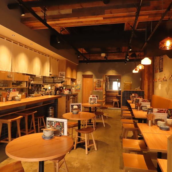 ■■渋谷の２号店が、下北にオープン！！下北沢駅東口より徒歩約7分■■アクセスも良好！！少しレトロな大衆居酒屋！元気いっぱいのスタッフが笑顔でお出迎え！四国のうまいもん料理や当店自慢のオリジナルメニューなど幅広くご用意♪スタッフとおやひなじゃんけんをして嬉しい特典も！