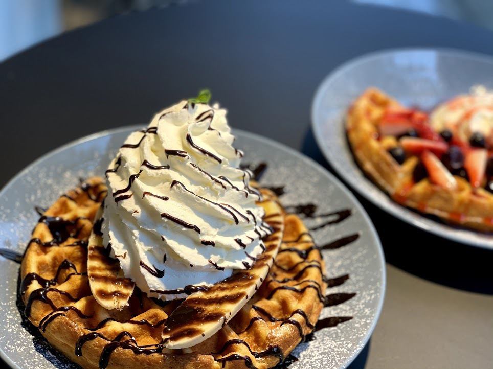 "NY Waffle" with our specialty fresh cream
