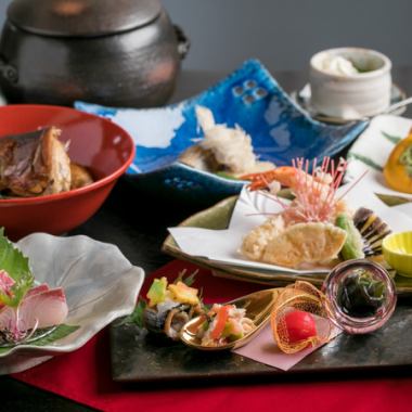 乾懷石 7,700日圓（含稅）～時令日本料理8道菜～前一天下午5點前接受預訂