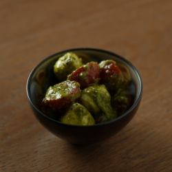 モッツァレラとミニトマトのバジル和え