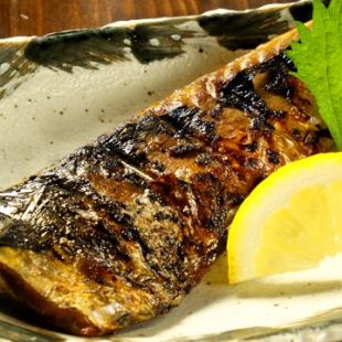 Charcoal grilled plump salt mackerel